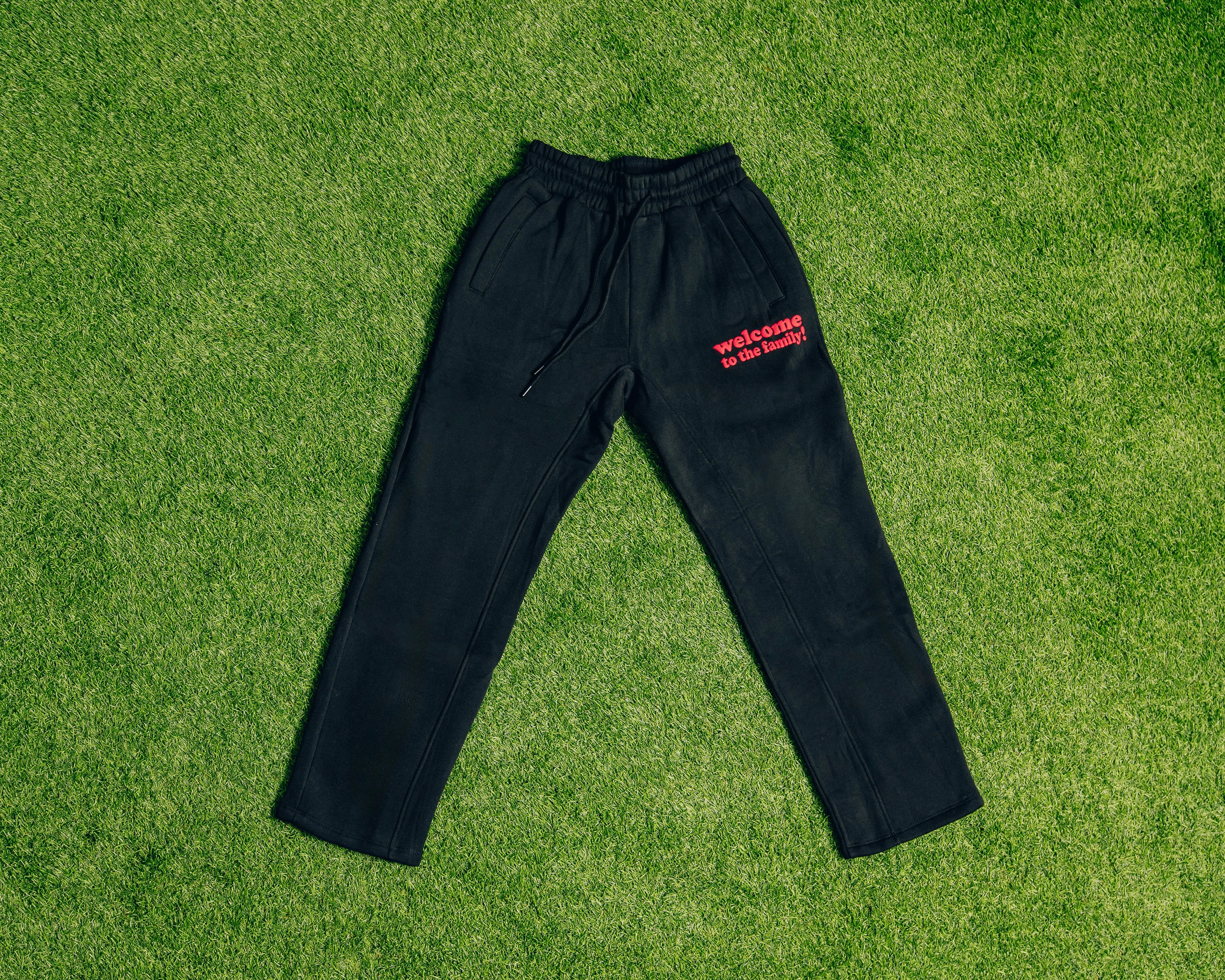 WELCOME TO THE FAMILY! SWEAT PANTS BLACK/RED