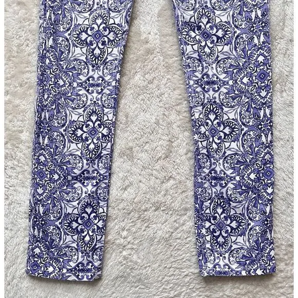 White House Black Market Majorelle Blue &amp; White Santorini Print Slim Ankle Jeans