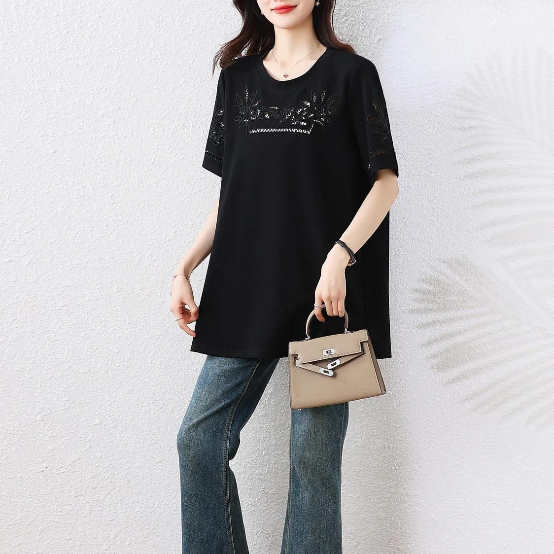 Women's Versatile Solid Color T-Shirt with Relaxed-Fit and Cutout Detail