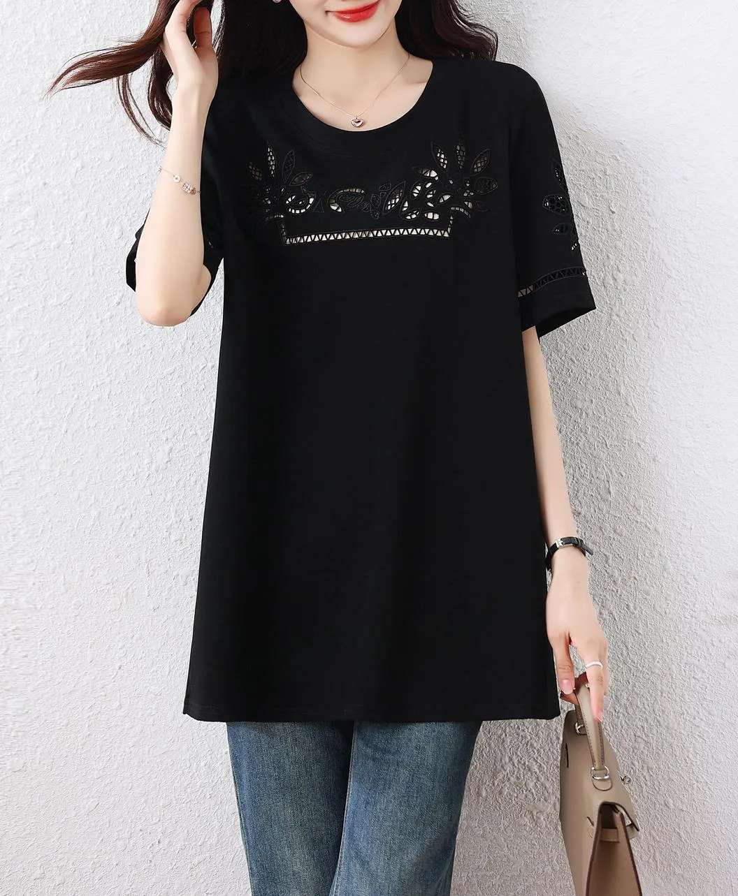 Women's Versatile Solid Color T-Shirt with Relaxed-Fit and Cutout Detail