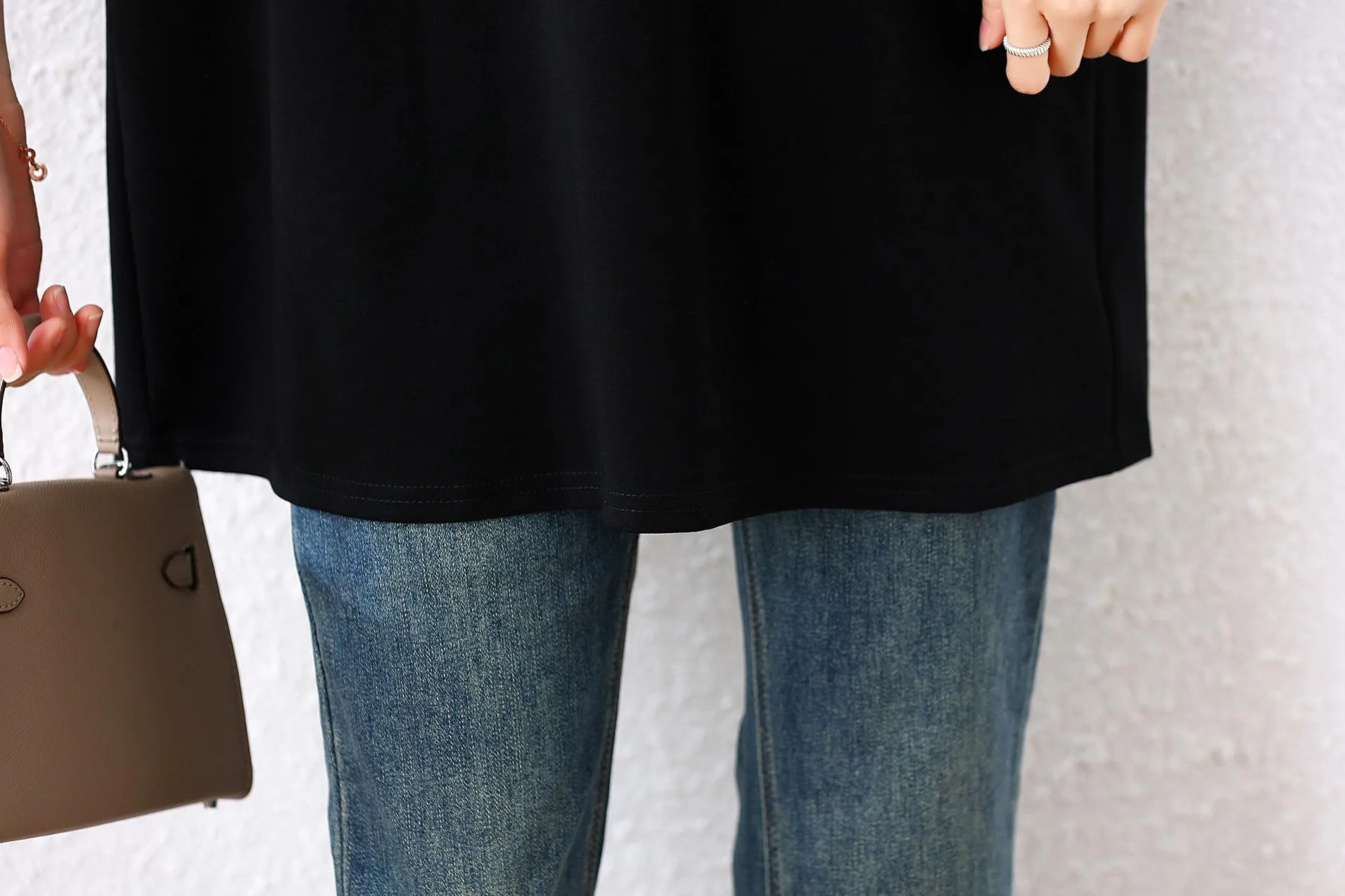 Women's Versatile Solid Color T-Shirt with Relaxed-Fit and Cutout Detail
