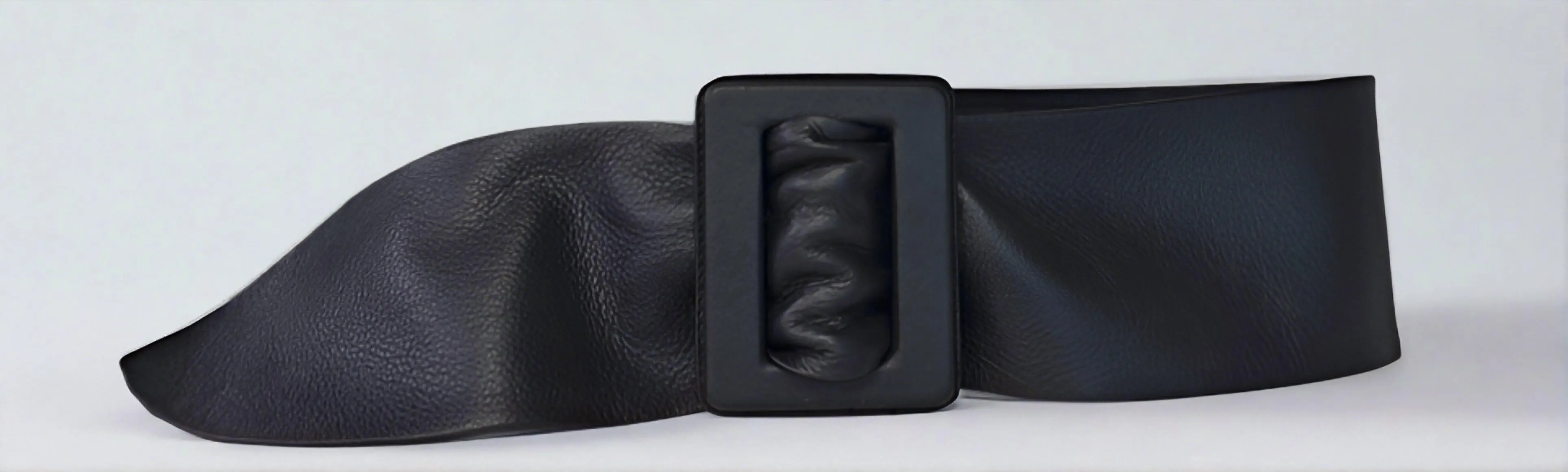 Women's Wide Ribbon Belt In Black